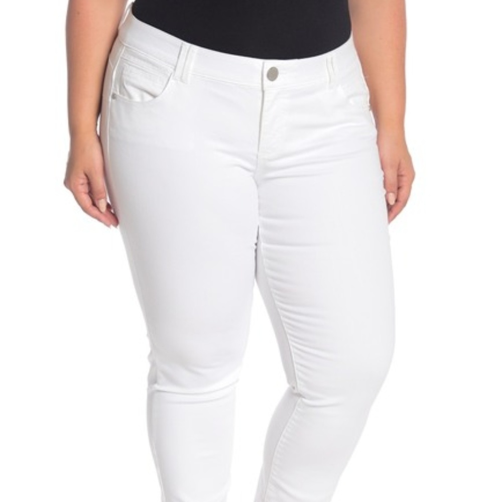 JEANS 22W DEMOCRACY AB TECH NWT WHITE
